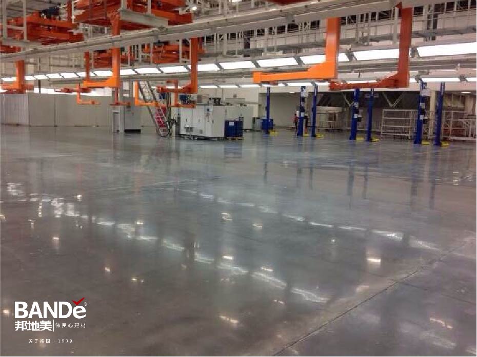 10 частых ошибок при нанесении топпинга, которые убьют ваш бетонный пол (и как их избежать)