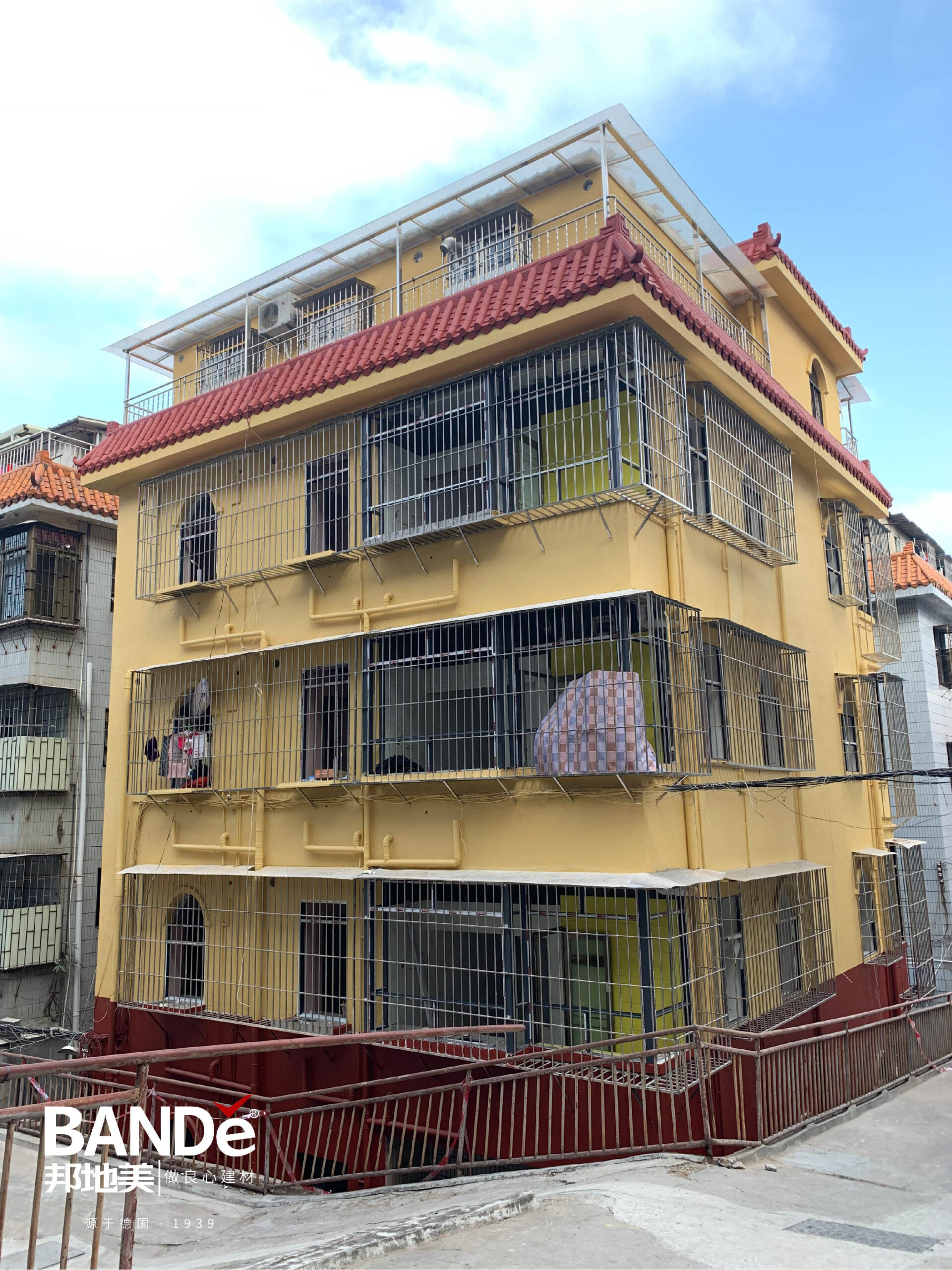 Fakta Mengejutkan: Bagaimana Cat Berkualitas Rendah Merusak Properti Anda (Dan Solusinya)