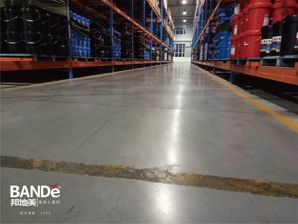 Understanding the Differences Between Polished and Sealed Concrete