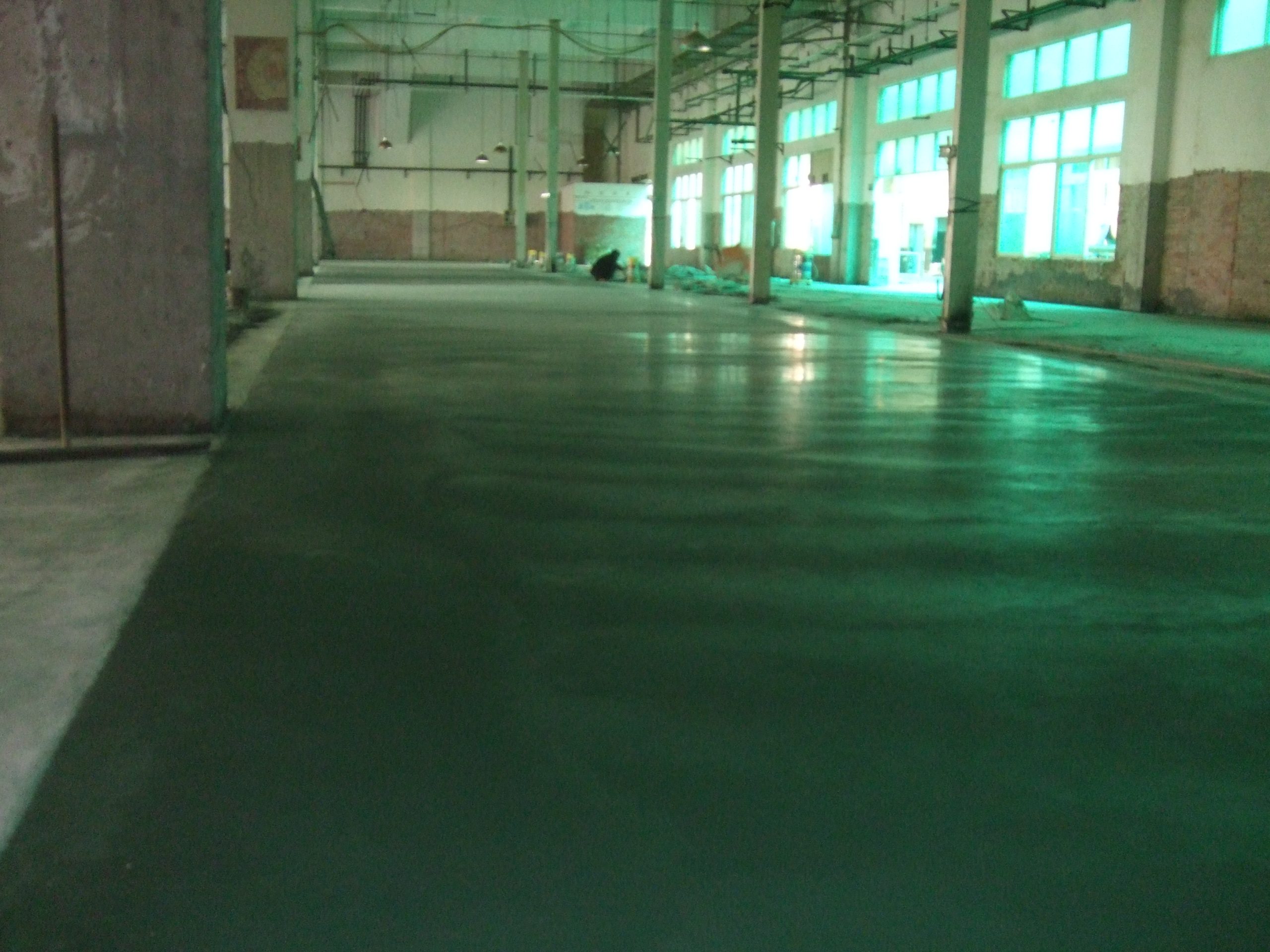 Choosing Between Water-Based and Solvent-Based Concrete Sealers