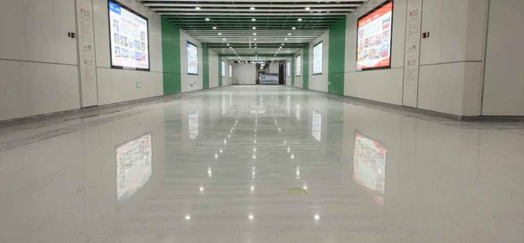 How to Effectively Apply Floor Polishing Liquid on Concrete