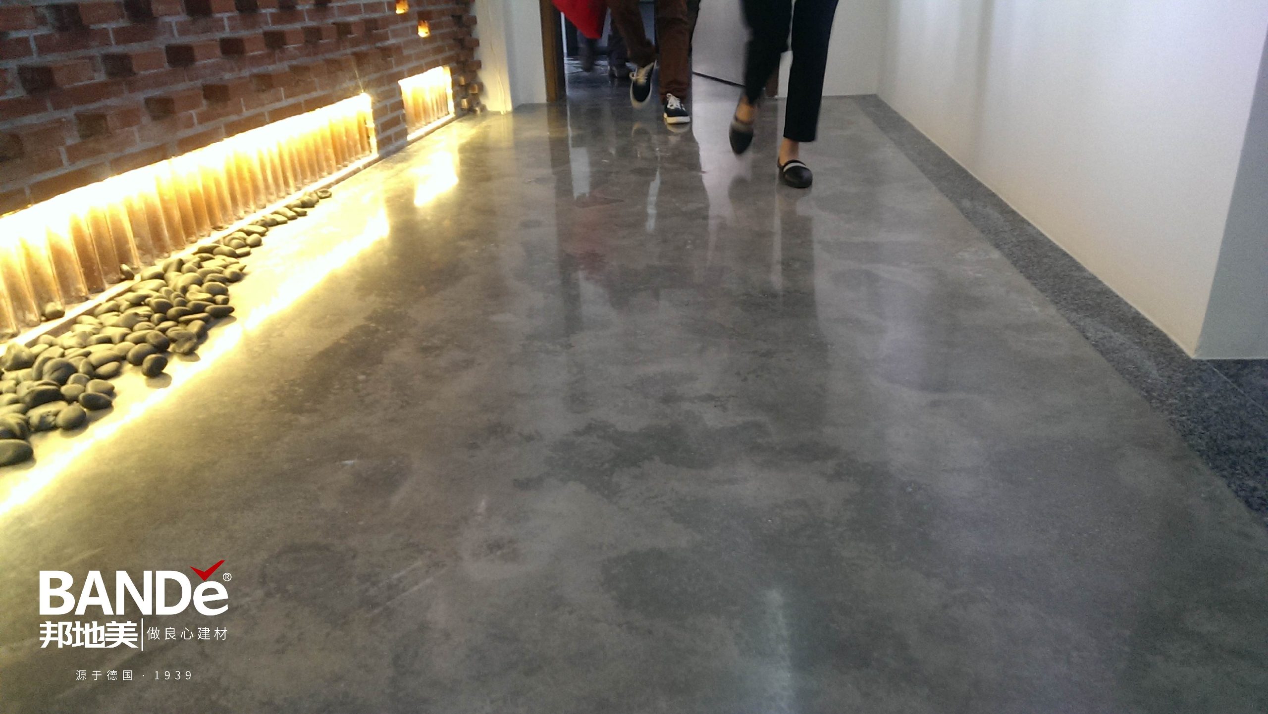 What Sets Floor Polishing Liquid Apart from Floor Sealer