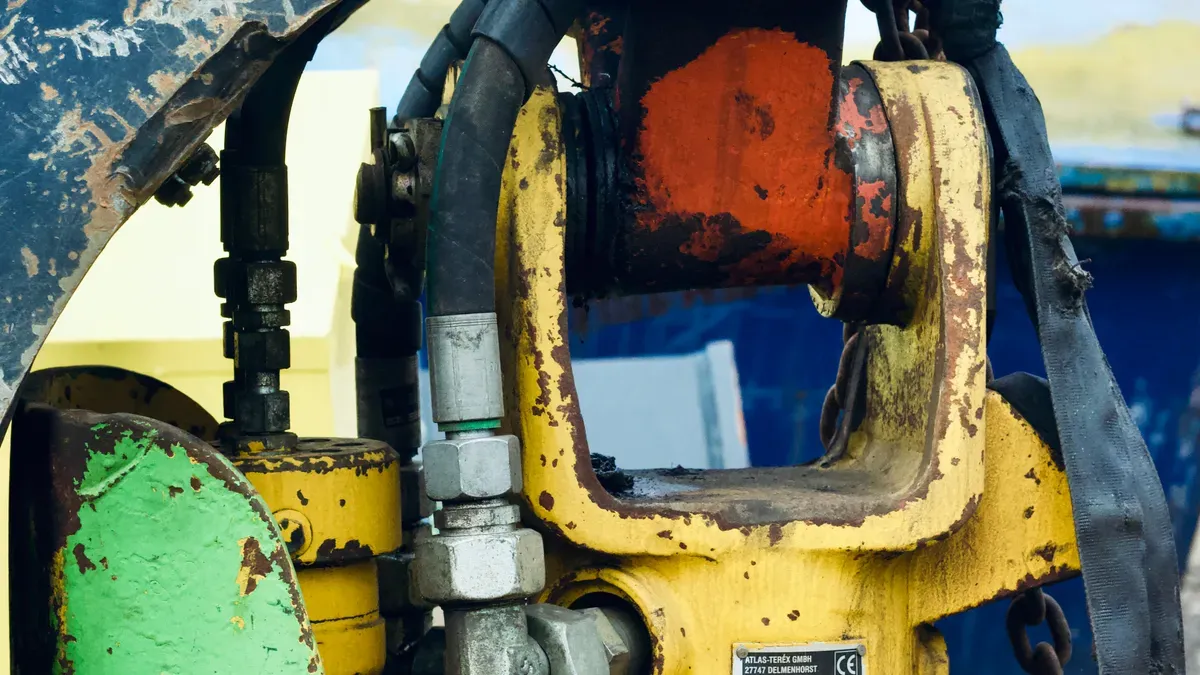 Comparing Hydraulic Cement in Tubes
