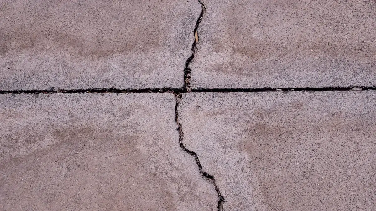 How to Seal a Concrete Driveway