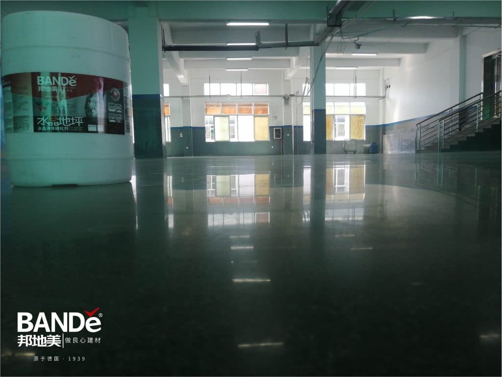 BANDě Concrete Protective Sealer Review for Industrial Use in the UK