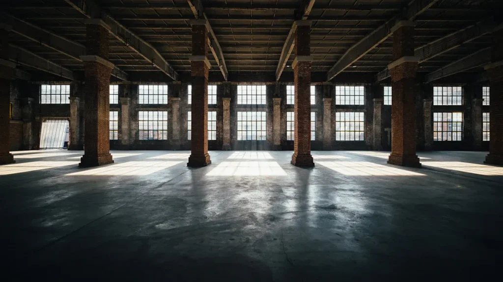 Choosing the Best Concrete Hardener for Your Canadian Warehouse Liquid or Dry Shake?