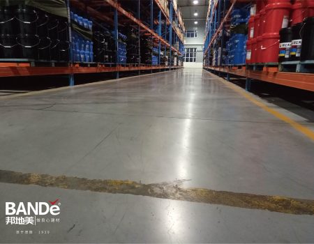 Understanding the Differences Between Polished and Sealed Concrete